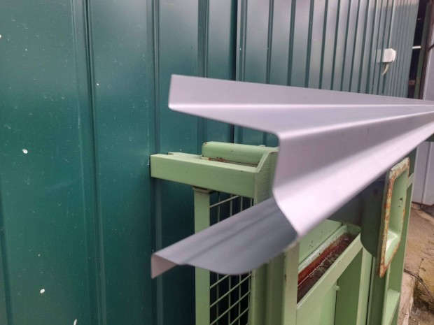 Toyota Hilux 2005-2015 k�ls� nagy k�sz�b elem