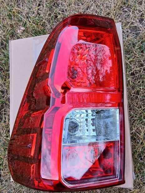 Toyota Hilux AN120 AN130 új utángyártott bal hátsó lámpa