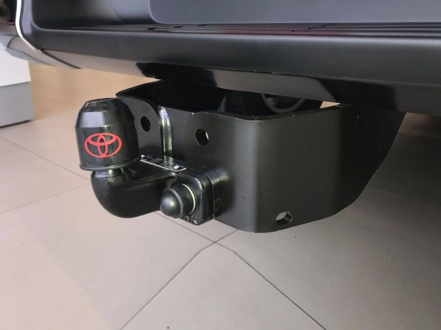 Toyota Hilux Gy�ri Von�horog PW960-0K006 - �j