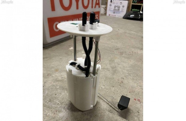 Toyota Hilux VII üzemanyag pumpa. Új