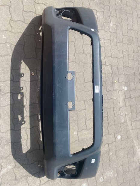 Toyota Hilux első lökhárító