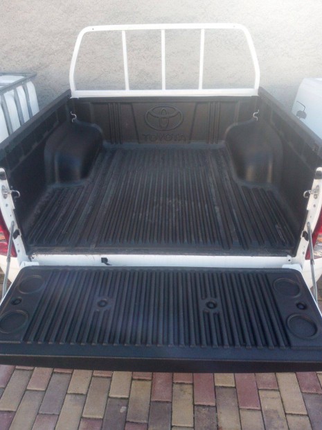 Toyota Hilux gyri peremes platbls