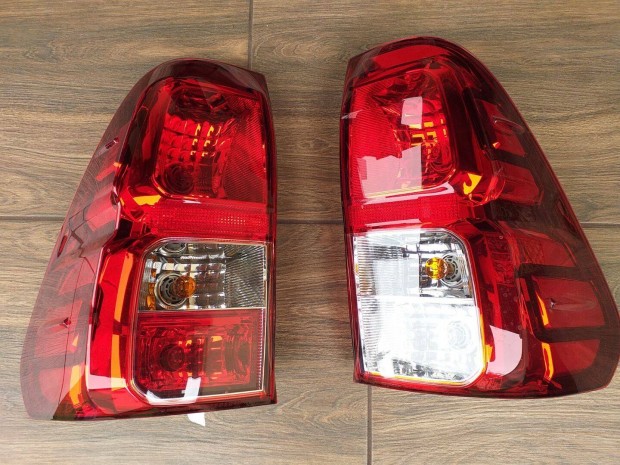 Toyota Hilux h�ts�l�mpa