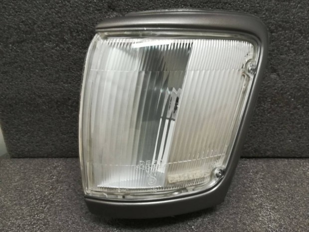 Toyota Hilux helyzetjelző bal 1993 -> 1998 (sz. keret) kpl