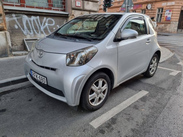 Toyota IQ 1.0