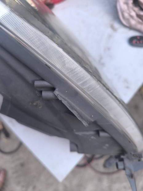 Toyota Jaris BAL Első Lampa