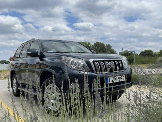 Toyota Land Cruiser 150 60th Anniversary Edition
