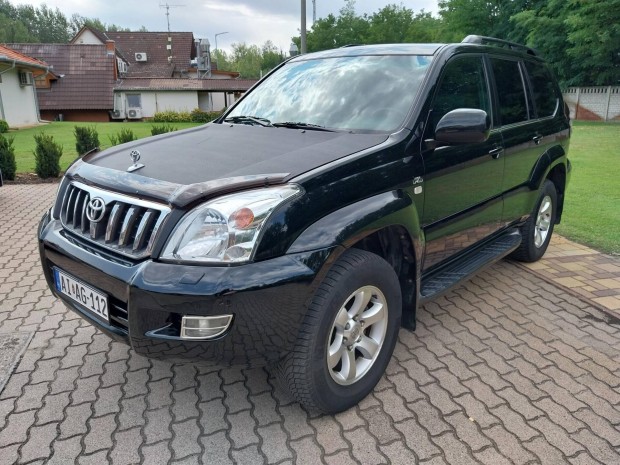 Toyota Land Cruiser 3.0 D Executive 8 szemlyes