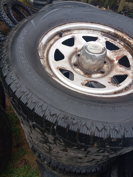 Toyota Landcruiser Hilux 17coll lemez felni garnit�ra 