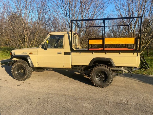 Toyota Landcruiser Hzj 79 felptmny elad