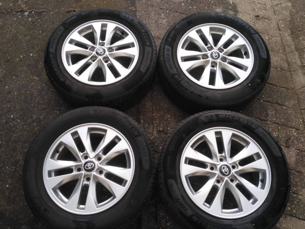 Toyota Mitsubishi Suzuki nyári kerékgarnitúra 205/60r16 5x114.3