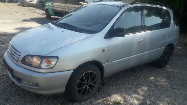 Toyota Picnic 2.2D alkatrészek 3CT motor