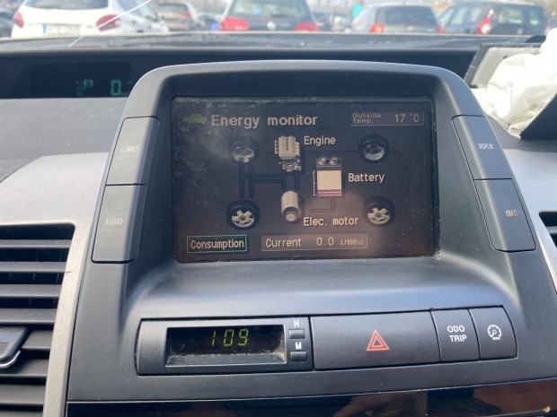 Toyota Prius 1.5 HSD Sol multikijelző csz 8611047081