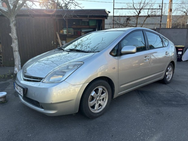 Toyota Prius 1.5 HSD (Automata)