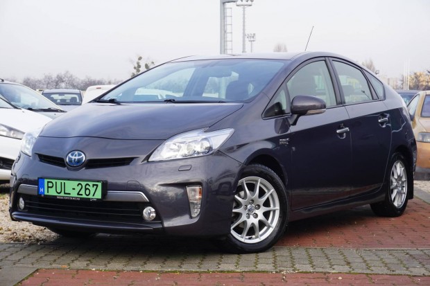 Toyota Prius 1.8 HSD Executive Leather (Automat...