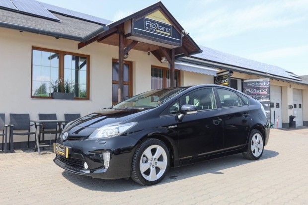 Toyota Prius 1.8 HSD Executive Leather (Automat...