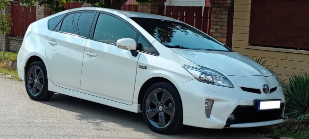 Toyota Prius 1.8 HSD Executive (Automata) Hybrid