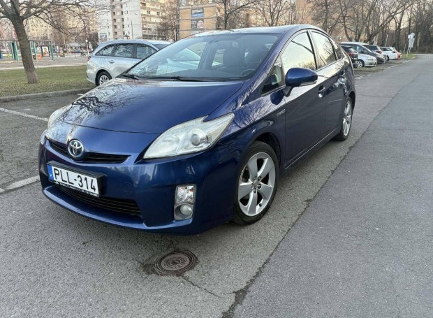 Toyota Prius 1.8 HSD Sol Navi (Automata) Mag�ns...