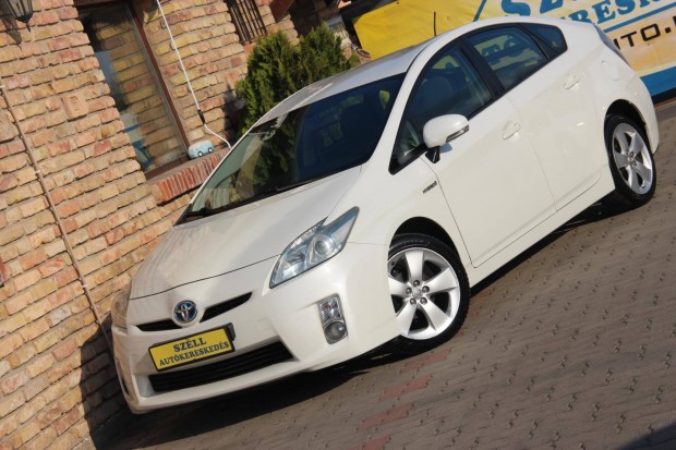 Toyota Prius 1.8 HSD Sol (Automata)