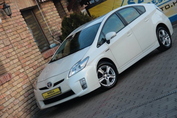 Toyota Prius 1.8 HSD Sol (Automata)