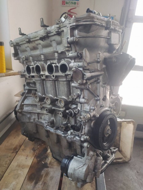Toyota Prius 1.8 hibrid motor 