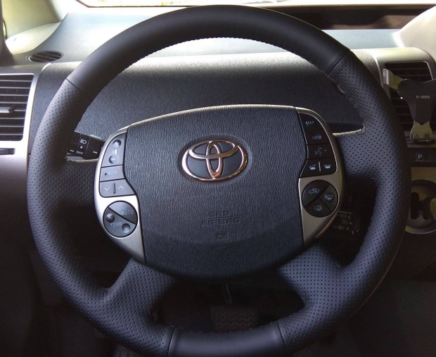 Toyota Prius 2. mikroszálas kormánybőr