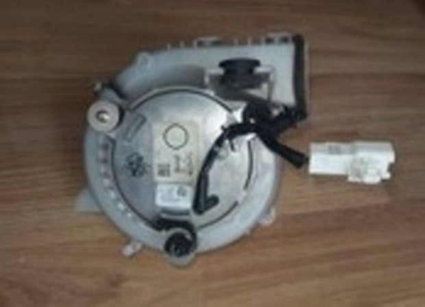 Toyota Prius 3(2012) akkupack hűtő ventilátor