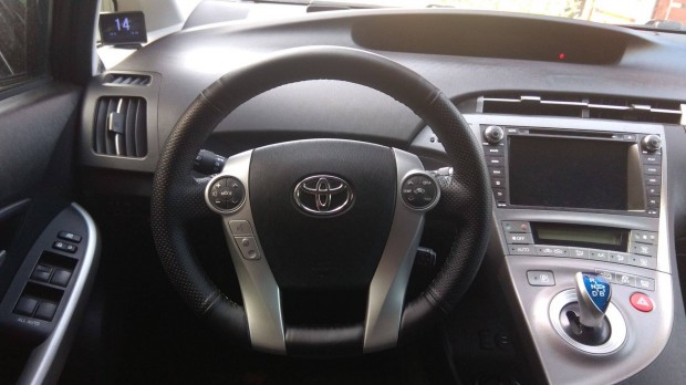 Toyota Prius 3./Plugin/Plus mikroszálas kormánybőr
