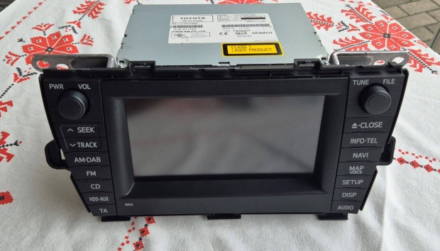 Toyota Prius B9016 gyri autordi navigc, BT, HDD mdia kzpont