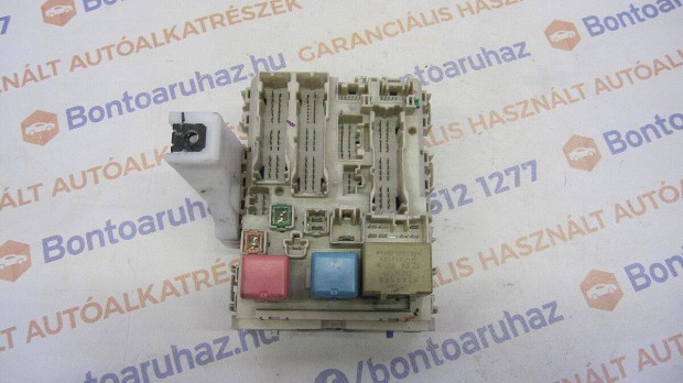 Toyota Prius Eladó gyári, bontott utastér biztosíték tábla