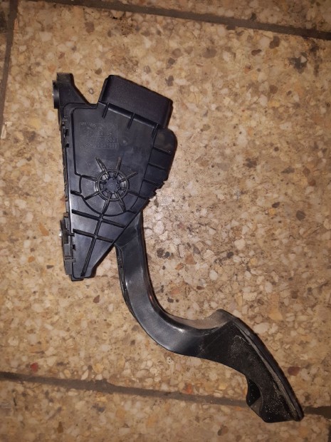 Toyota Prius G�zped�l