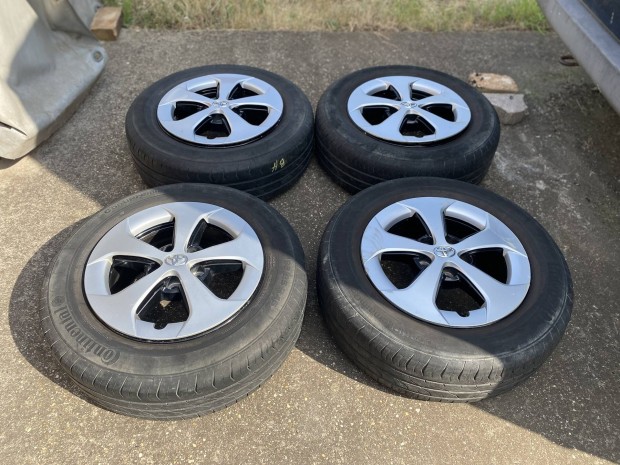 Toyota Prius III FL gyri 15"-os kerk szett 5x100