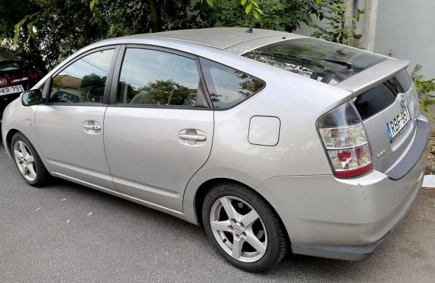 Toyota Prius II