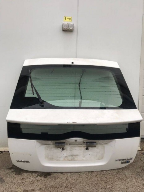 Toyota Prius II. csomagterajtó üveggel