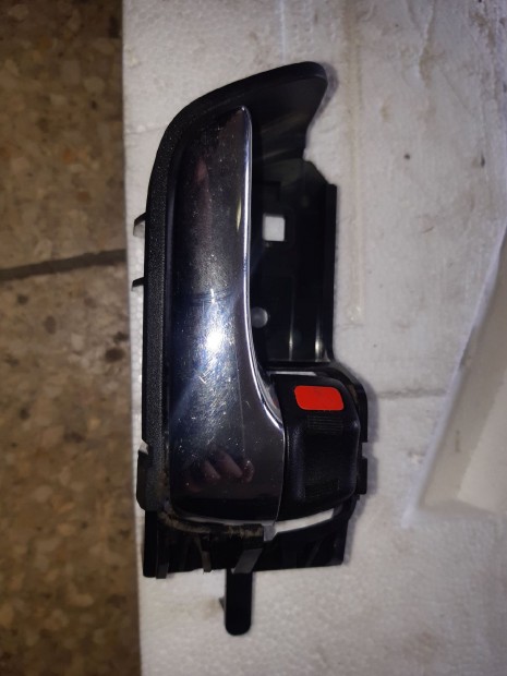 Toyota Prius Jobb Els� Bels� Ajt�kilincs