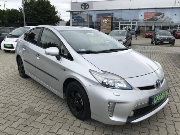 Toyota Prius Plug-IN Executive-----Foglalzva--...