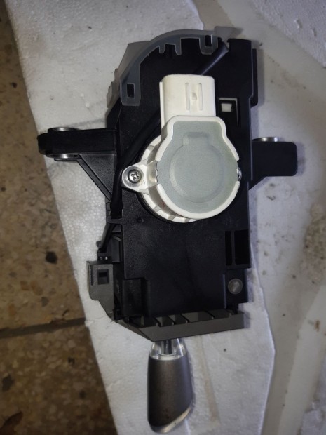 Toyota Prius V�lt�