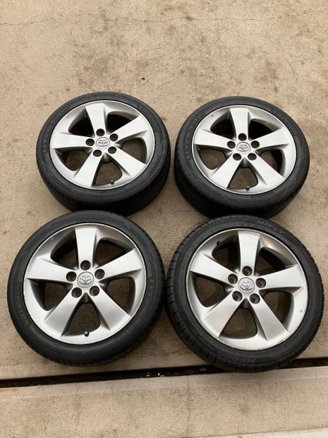 Toyota Prius+, Auris alufelni+nyri gumi