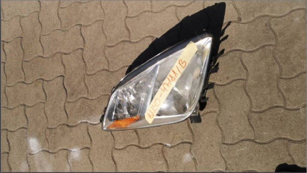 Toyota Prius bontott jobb fnyszr elad. Cikkszm:81130-47181