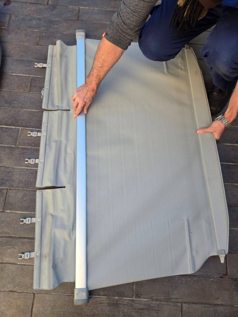 Toyota Prius �s Prius plus csomagt�r rol�k