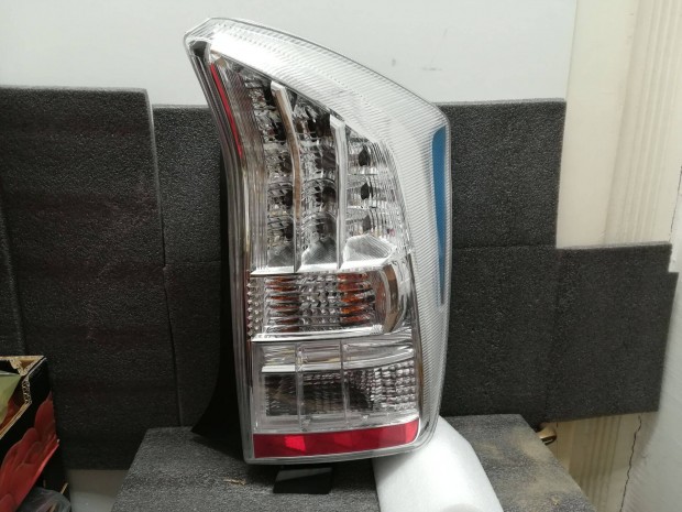 Toyota Prius htslmpa jobb 2009 -> 2011 (f/f) kpl LED