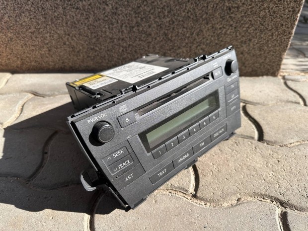 Toyota Prius rádió