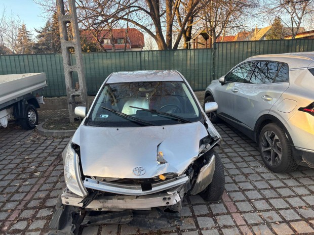 Toyota Prius trtt, alkatrszknt, bontsra egyben elad