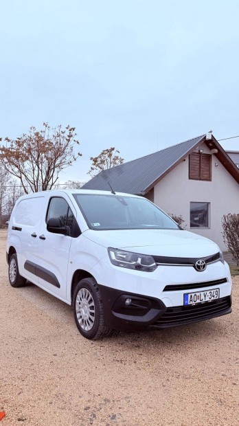 Toyota Proace 1.5 D Panel Van Active Smart Carg...