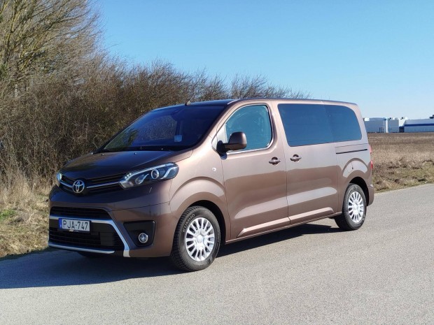 Toyota Proace 1.6 D-4D Family Active Visible Sa...