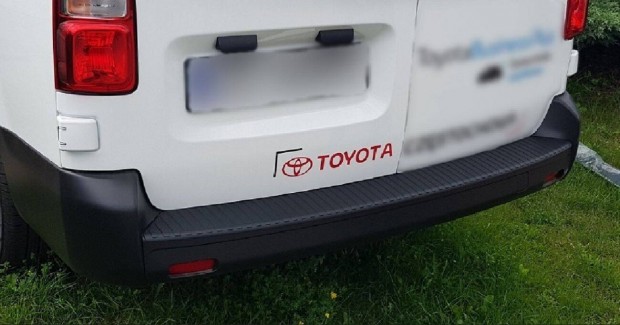 Toyota Proace 2007-2016 lökhárítóvédő műanyag
