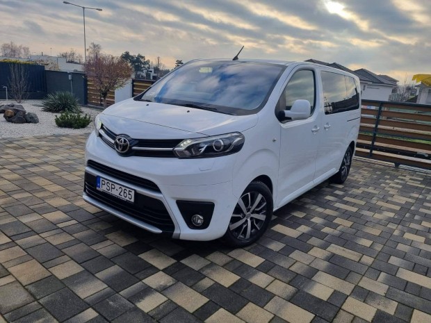 Toyota Proace 2.0 D-4D Family Active L0H1 Rendk...