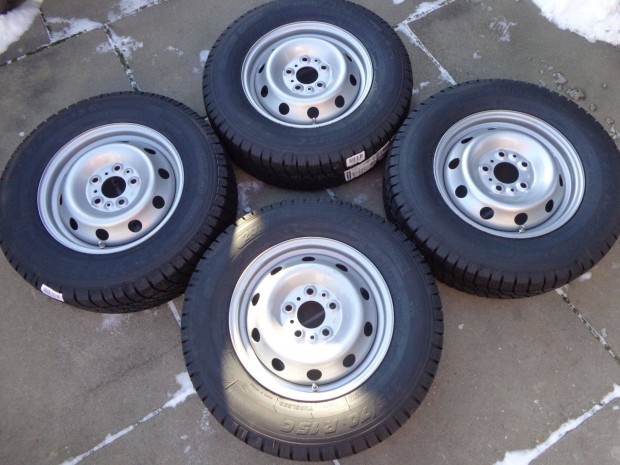Toyota Proace Max / Fiat Ducato �j t�li garnit�ra 215/70R15C