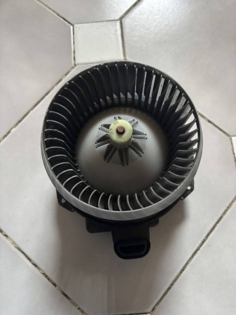 Toyota RAV 4 ftmotor 272700-8104