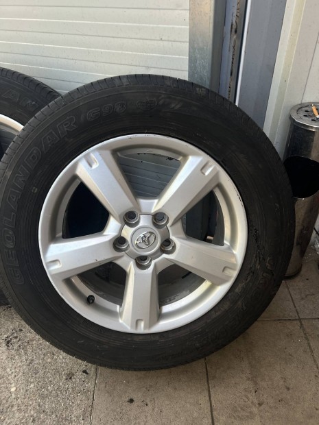 Toyota Rav4 17"-os gyári alufelni